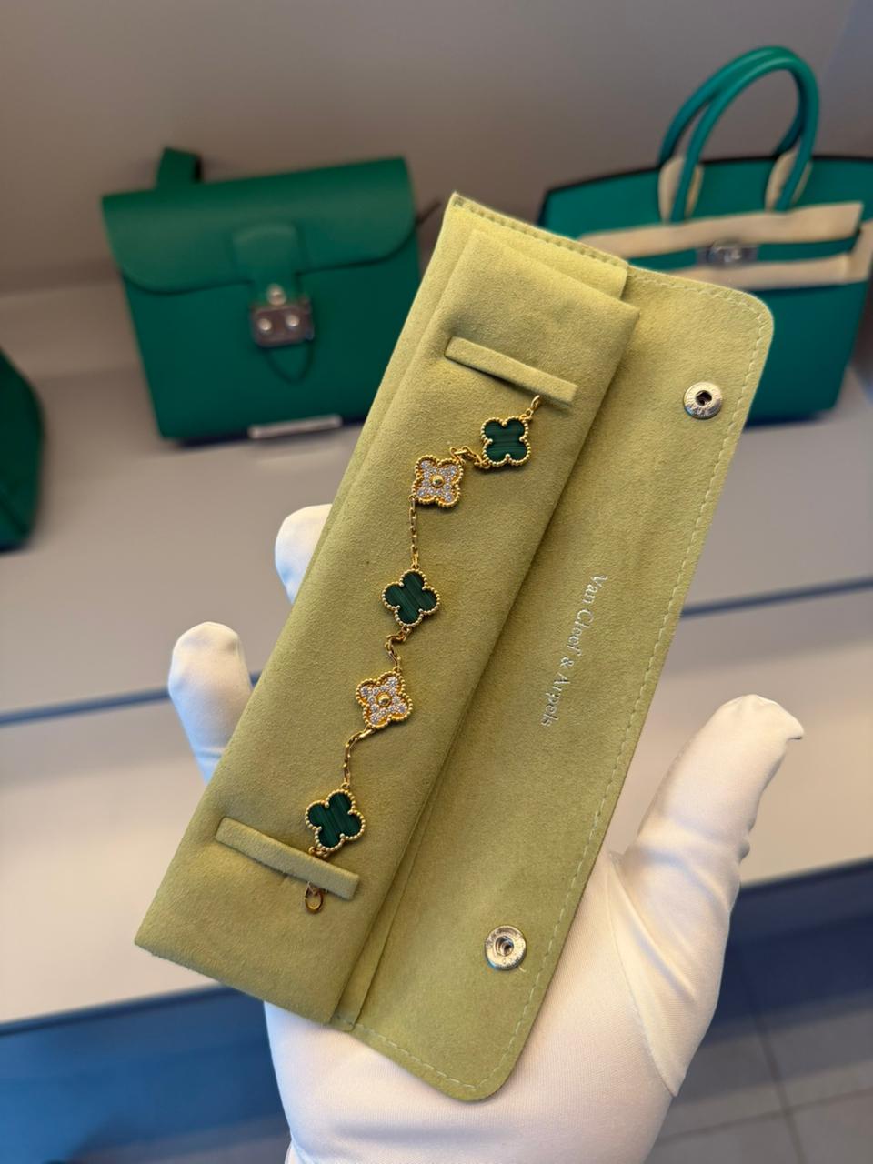 VCA 5 Notif Bracelet