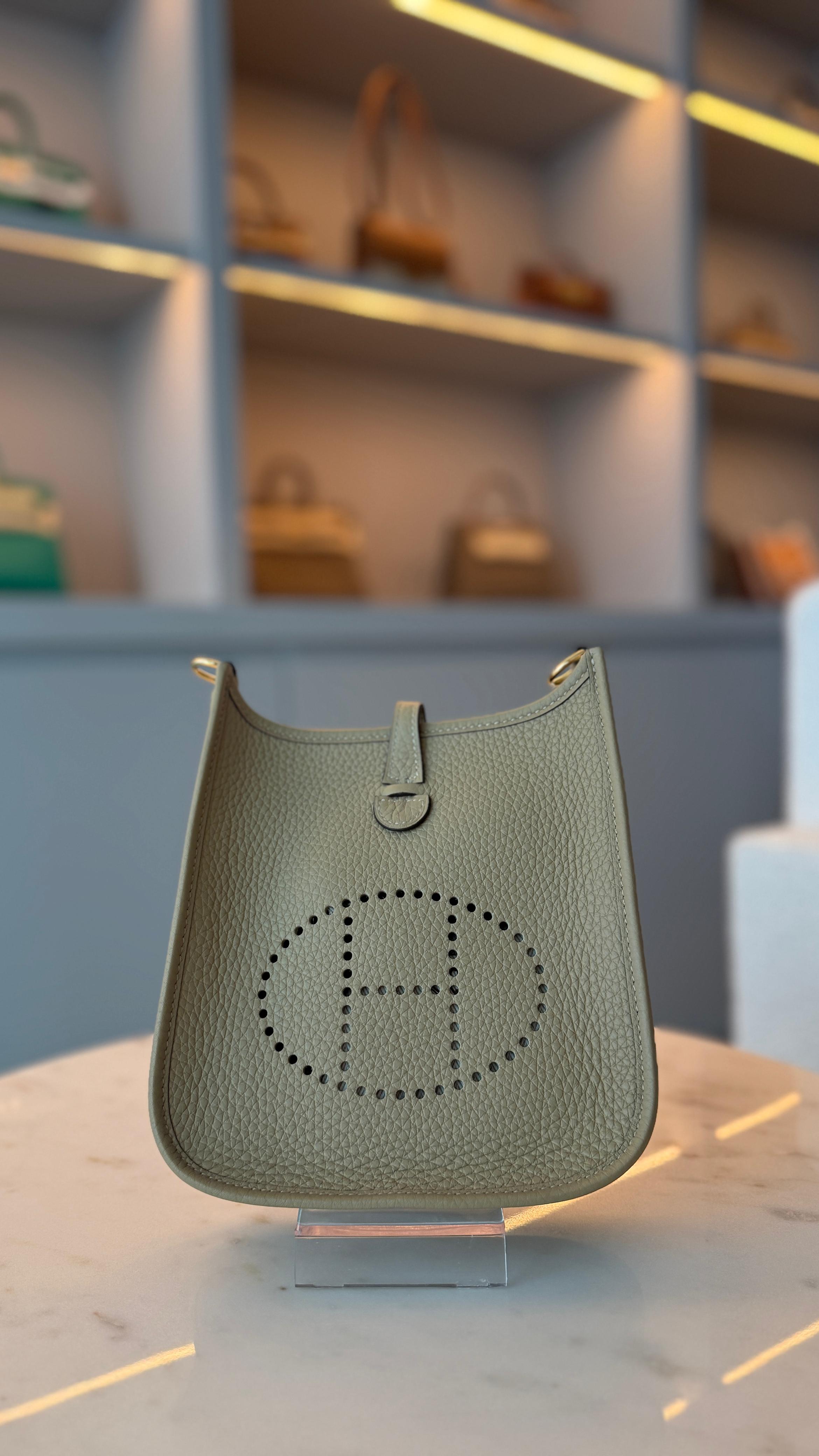 Hermès Evelyn 19 (Mini) Trench Clemence