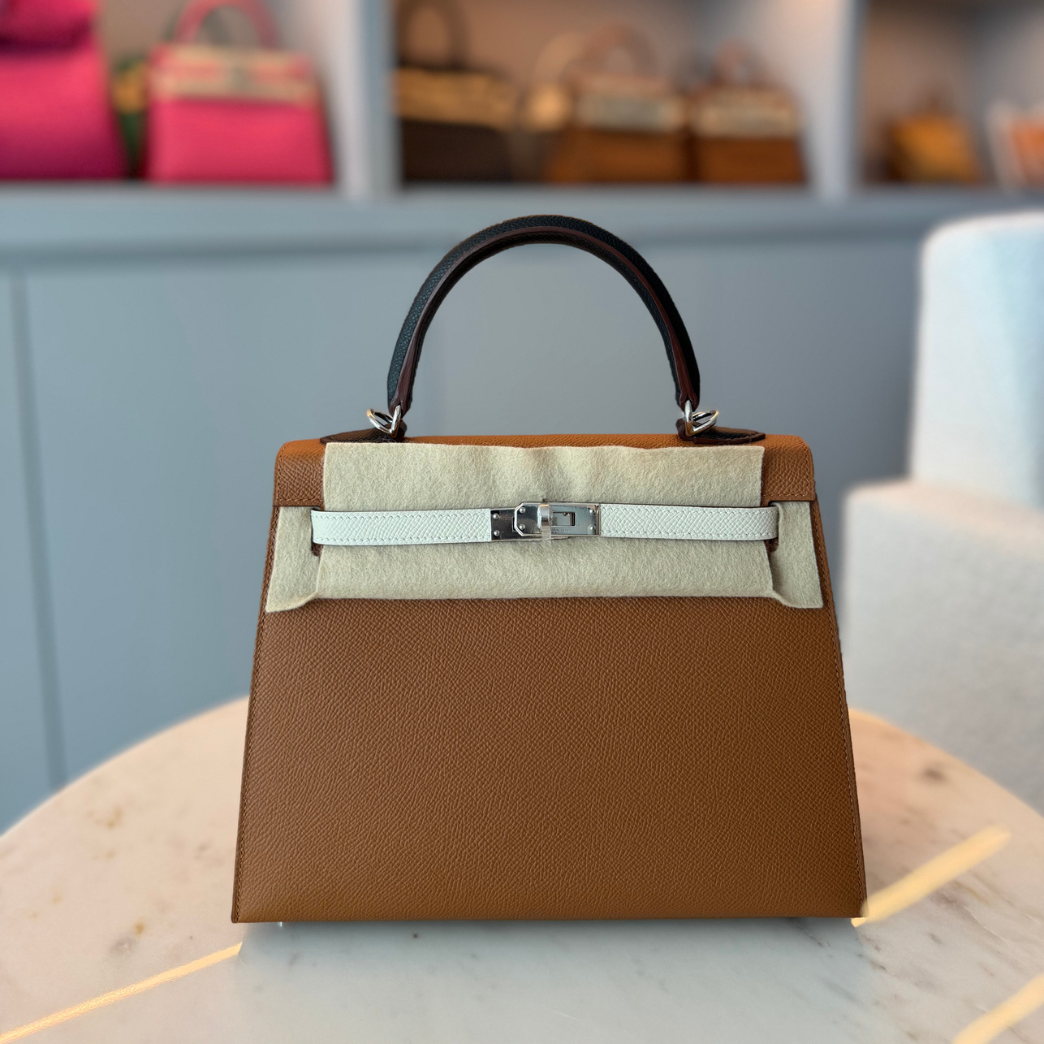 Hermès Kelly 25 Gold, Black, Nata Epsom